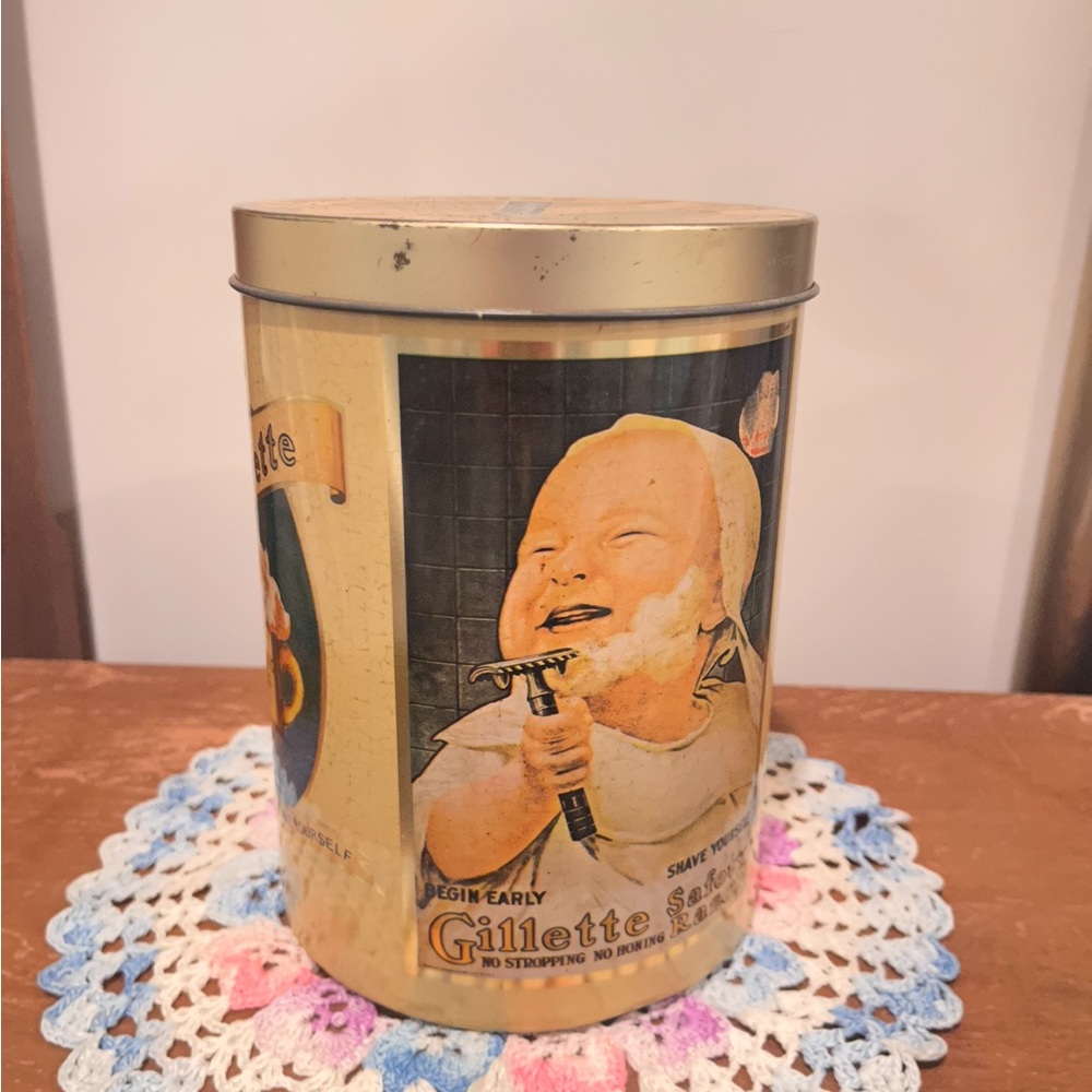 Vintage GILLETTE Safety Razor Advertising Collector Tin, CHEINCO 7.5" 5.5” Dia.